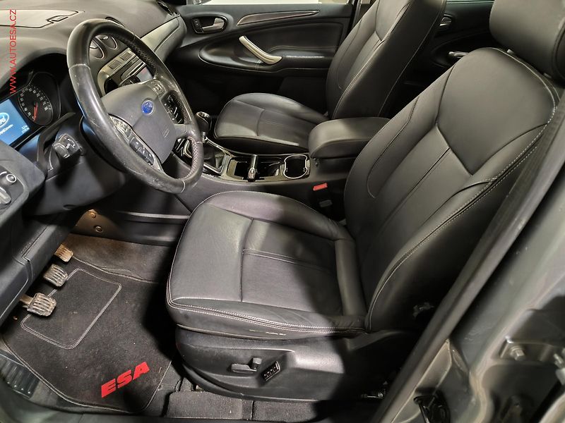 Ford S-MAX (2011) 2.0 TDCi, Titanium, navi - fotka 9 z 16