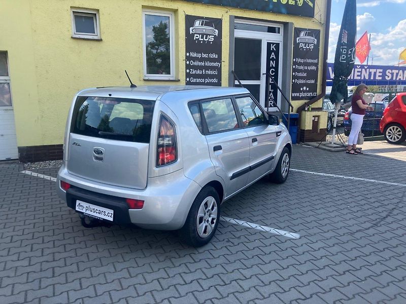 Kia Soul 1,6i (93kW) *KLIMATIZACE* - fotka 2 z 15