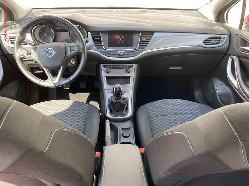 Opel Astra (2021) 1.2 T, AC, tempo - fotka 8 z 18