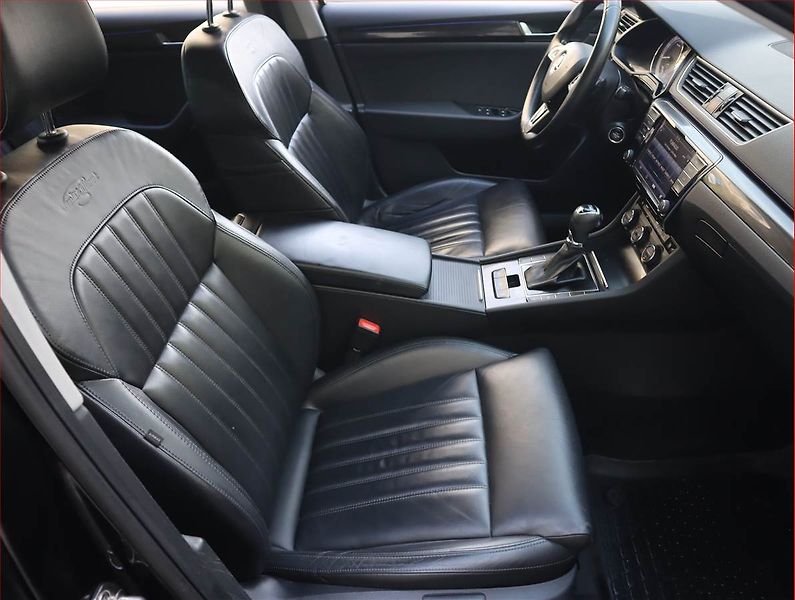 Škoda Superb (2016) Laurin&Klement 1.8 TSI - fotka 9 z 21