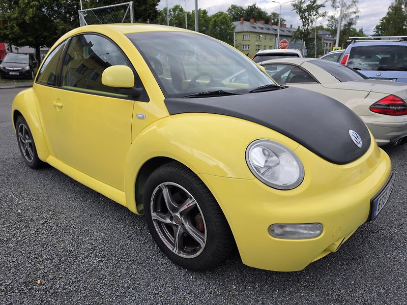 Volkswagen New Beetle 2.0 i  - fotka 1 z 19