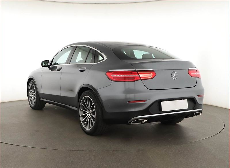Mercedes-Benz GLC (2018) 300 - fotka 4 z 29