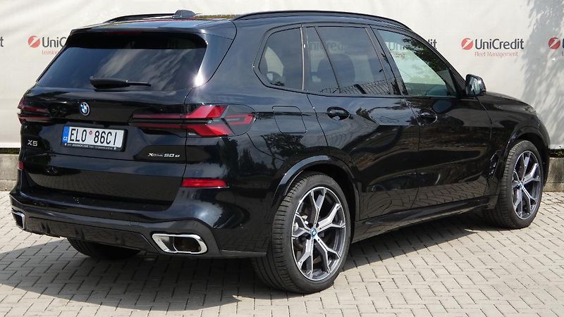 BMW X5 50e xDrive PHEV - fotka 3 z 27