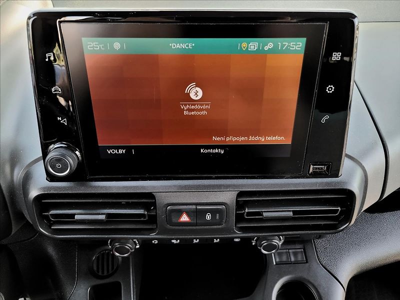 Citroën Berlingo 1,5 HDI,XL,7míst,navi,tažné - fotka 33 z 49