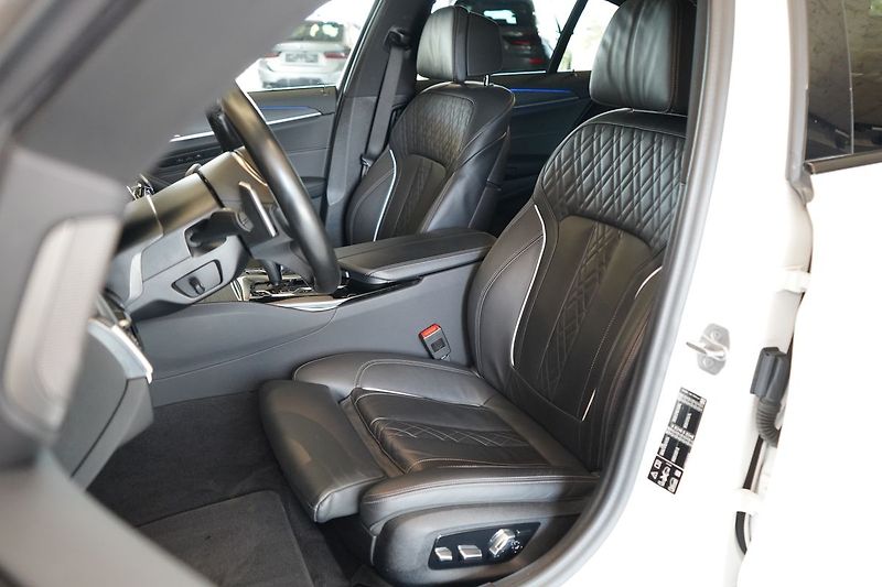 BMW Řada 5 M550i xDrive, Nezávislé, Laser - fotka 20 z 50