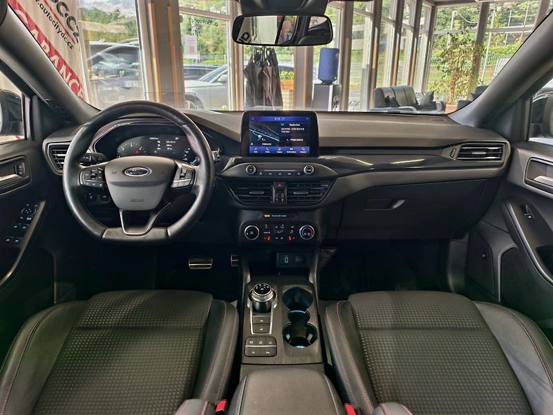 Ford Focus 2.0 EcoBlue A/T ST-Line, LED   - fotka 9 z 27
