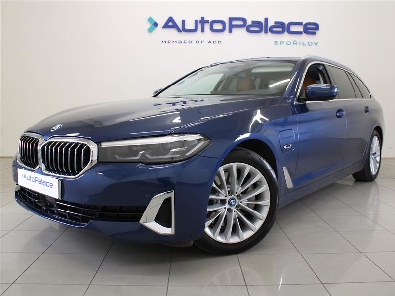 BMW Řada 5 530e xDrive Luxury Pano.ČR   2 - fotka 1 z 28