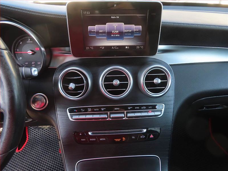 Mercedes-Benz GLC (2016) 220 d 4MATIC - fotka 12 z 24