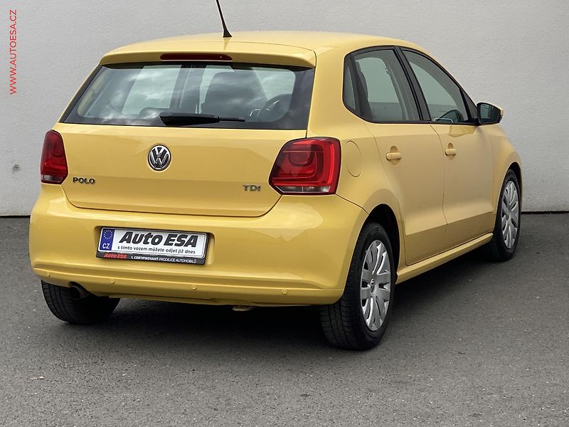 Volkswagen Polo (2010) 1.6 TDi, Comfortline, DSG - fotka 4 z 14