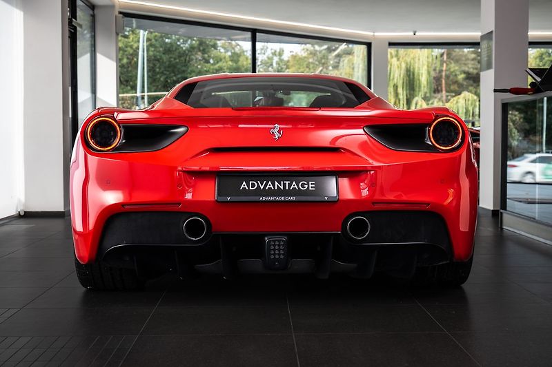 Ferrari 488 - fotka 3 z 23