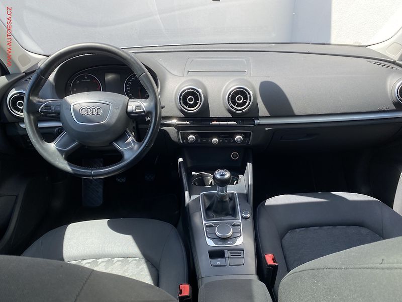 Audi A3 (2014) 2.0 TDi, Attraction, bixen - fotka 8 z 16