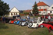 Krása a elegance starých strojů na veteránské vyjížďce plzeňského Veteran Car Clubu v Radobyčicích.