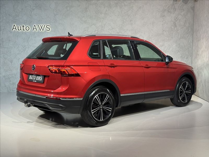 Volkswagen Tiguan 2,0 TDi  DSG Active LED Assist - fotka 7 z 49