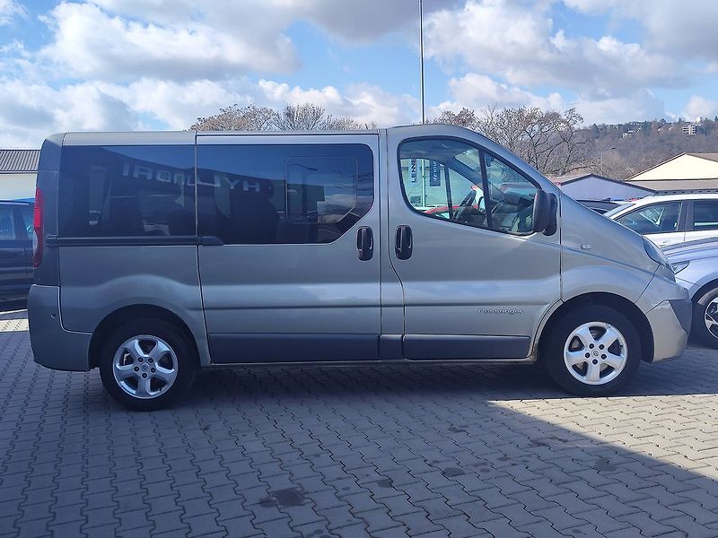 Renault Trafic 2.0 DCi/84kW Passenger - fotka 4 z 27