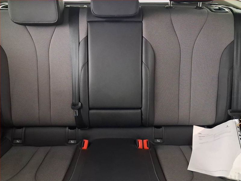 Škoda Enyaq (2022) iV 60 (62 kWh), SoH 92% - fotka 10 z 17