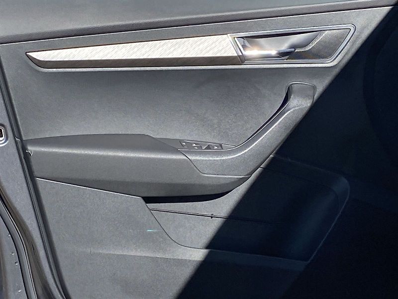 Škoda Karoq (2022) 2.0 TDI DSG Style+ - fotka 28 z 37