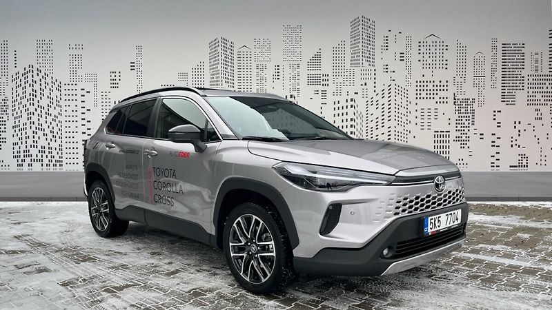 Toyota Corolla 1,8 Hybrid e-CVT Style - fotka 3 z 8