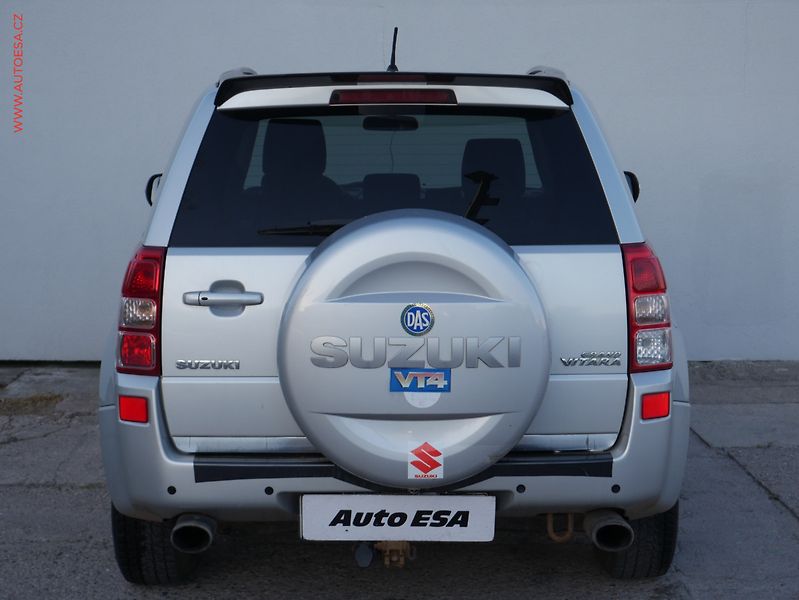 Suzuki Grand Vitara (2010) 2.4.i 4x4, ČR, Výhř.sed, TZ - fotka 5 z 15