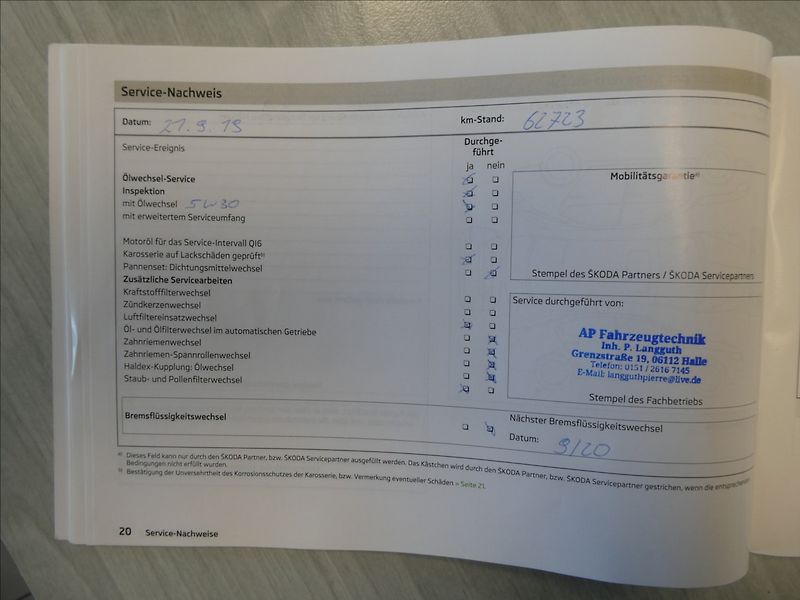 Škoda Octavia 2,0 TDi 135kW RS serviska,2.ma - fotka 42 z 51