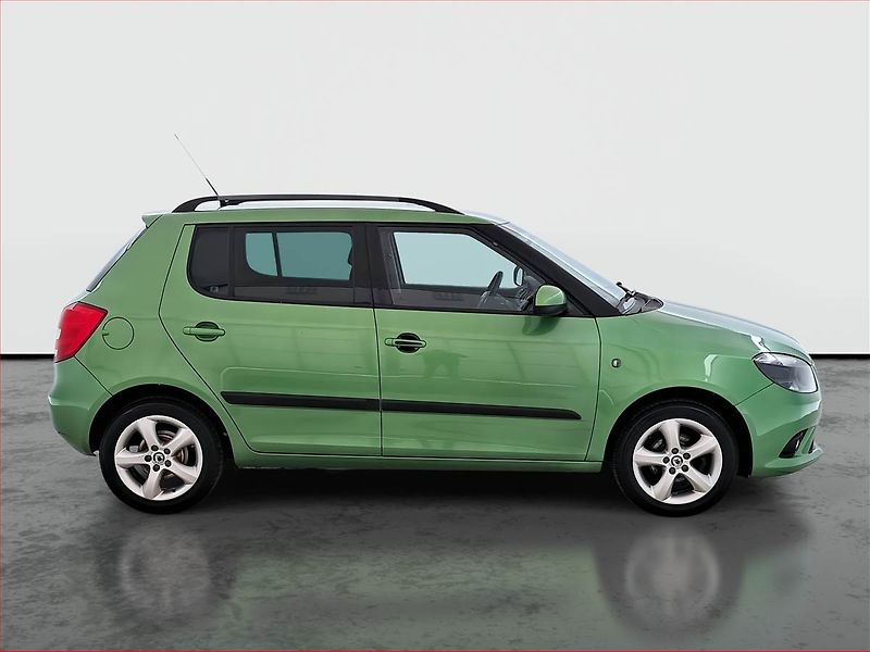Škoda Fabia (2011) Ambition 1.2 TSI - fotka 6 z 16