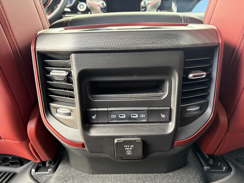 Dodge RAM (2026) 1500 REBEL V8 HEMI 2026 - fotka 44 z 47