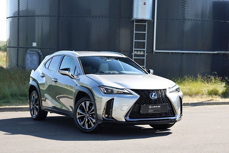 Lexus UX 300h 300H 2,5 HEV F SPORT DESIGN - fotka 3 z 26