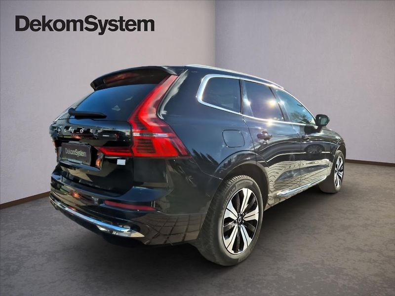 Volvo XC60 2,0 T6 AWD RECHARGE PANORAMA - fotka 2 z 17