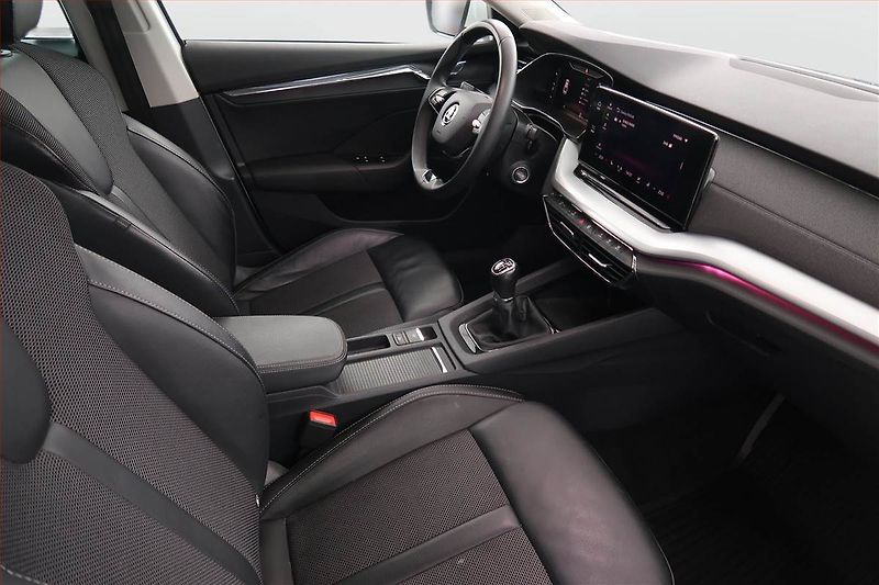 Škoda Octavia (2023) 2.0 TDI, ČR,1.maj, Kůže - fotka 9 z 19