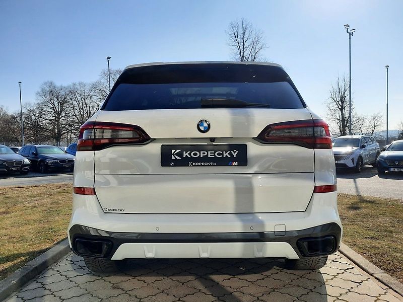 BMW X5 xDrive30D 286k - fotka 10 z 27