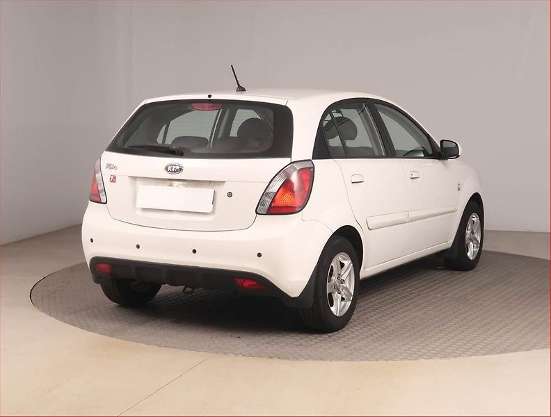 Kia Rio (2011) 1.4 16V, dobrý stav - fotka 5 z 15
