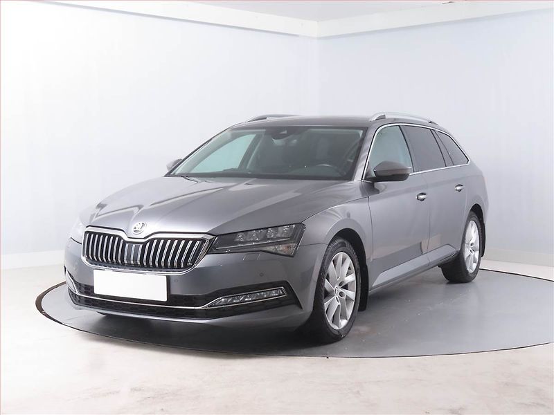 Škoda Superb (2022) Style 2.0 TDI - fotka 2 z 21