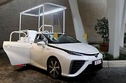 Toyota Mirai je běžně sedan
