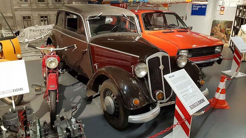 Příslušníci dostali i kulaťoučké Barkasy.