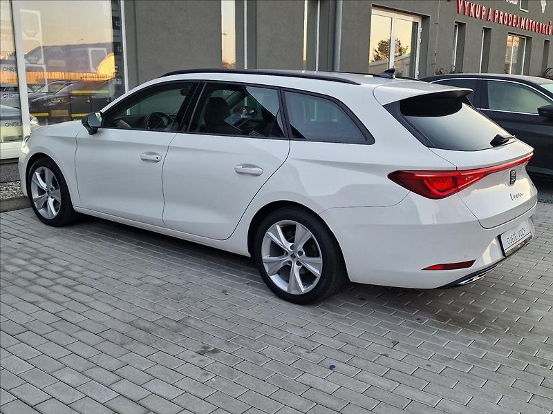 Seat Leon 2.0TDI 110kW DSG FR ST,1.Maj - fotka 7 z 50