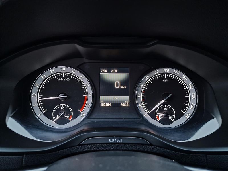 Škoda Karoq 2.0 TDI 110kW Style,ČR,1.Maj. - fotka 22 z 50