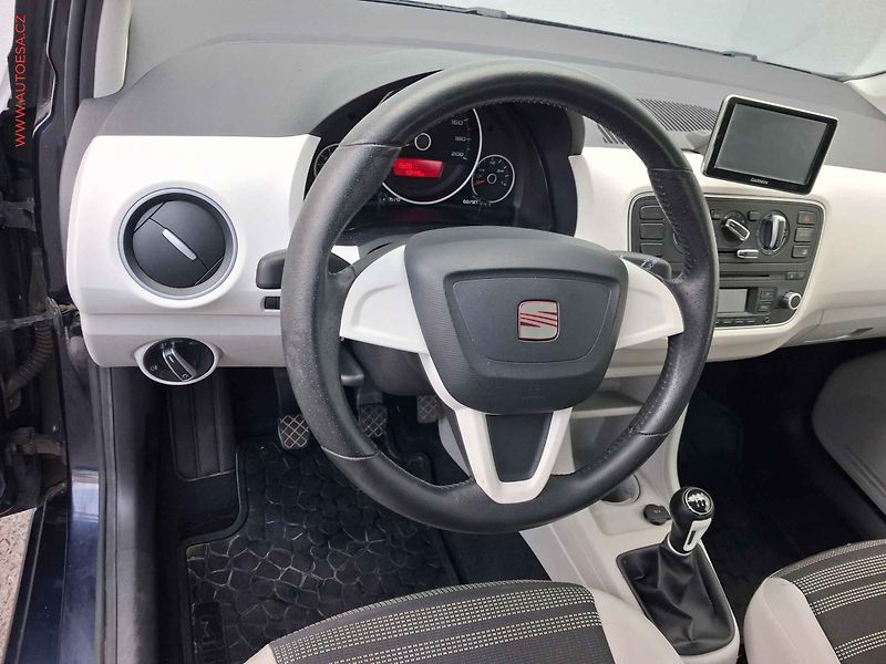 Seat Mii (2013) 1.0 MPi, Style, navi - fotka 12 z 16