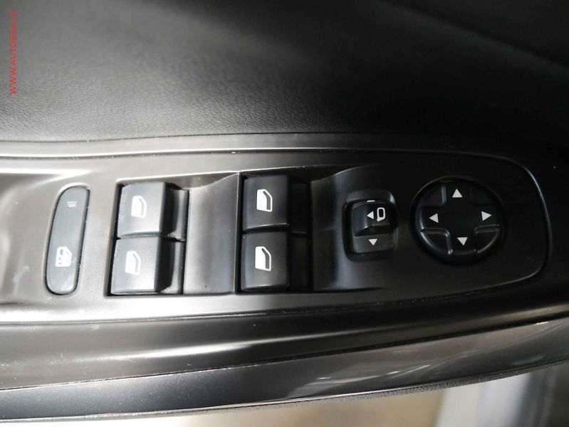 Opel Grandland X (2018) 1.6CDTi, LED - fotka 20 z 22