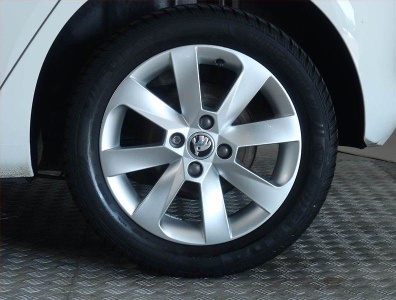 Škoda Citigo (2019) 1.0 MPI, Park. senzory - fotka 14 z 17