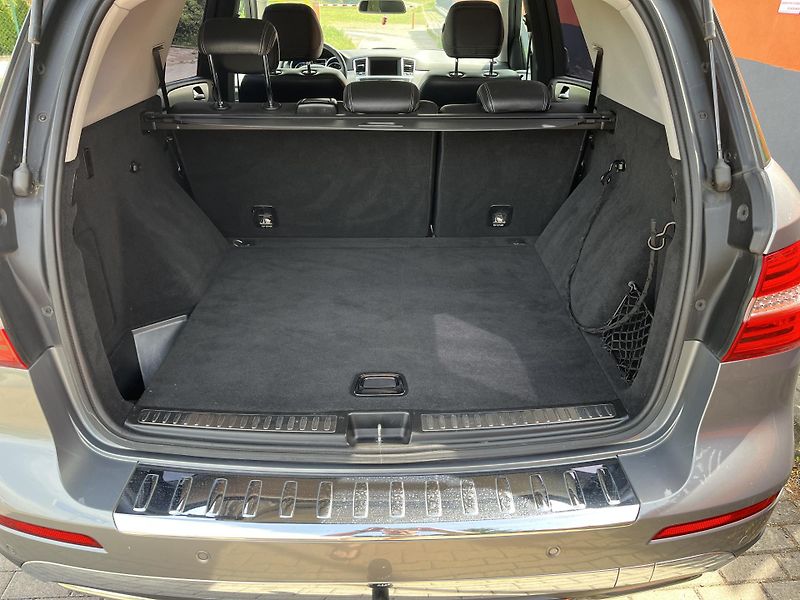 Mercedes-Benz Třídy M ML 250 CDi Sport - fotka 25 z 30