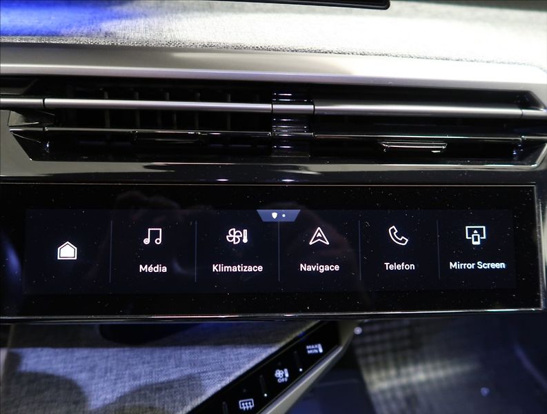 Peugeot 3008 1,2 ALLURE Hybrid 145 e-DCS6 - fotka 24 z 27