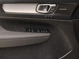 Volvo XC40 (2026) B3 AUT DARK PLUS - náhled 26