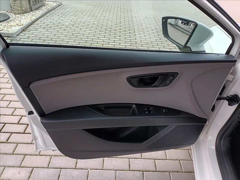 Seat Leon 1,2 TSI,77KW,SERVISKA,KLIMA, - fotka 17 z 41