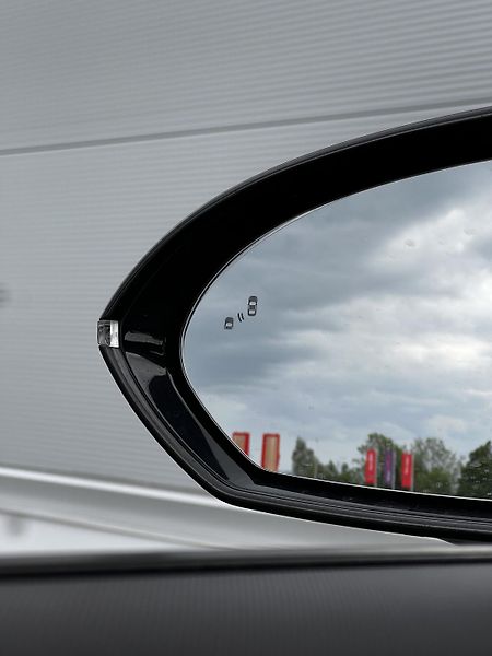 MG MG4 150kW 64kWh LUXURY 1.Maj DPH - fotka 19 z 23