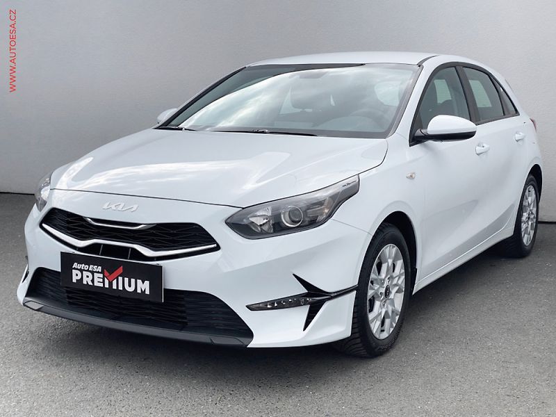 Kia Ceed (2022) 1.5 T-GDi, ČR, +pneu - fotka 3 z 3