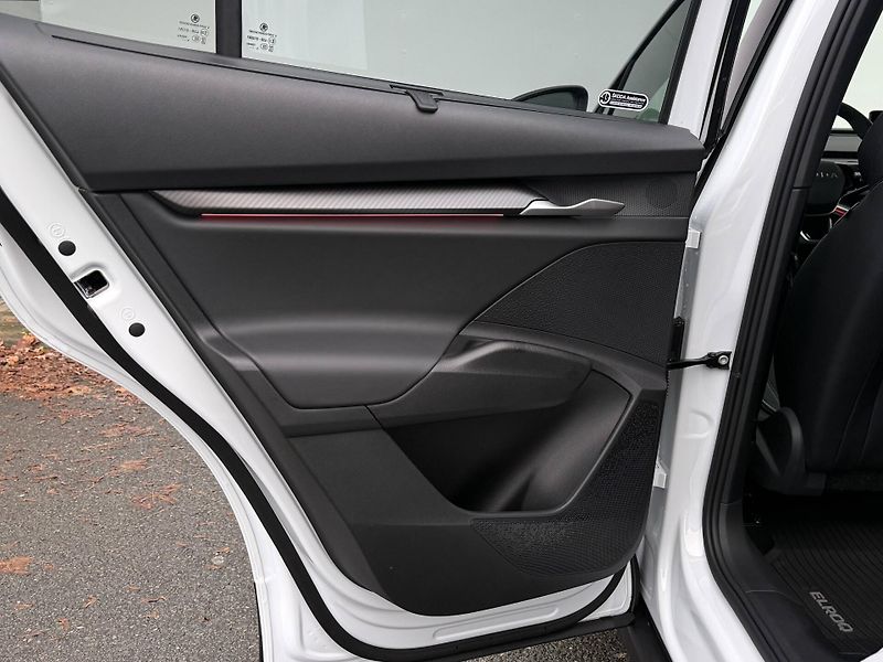 Škoda Elroq (2025) Sportline 60 63 kWh - fotka 17 z 22