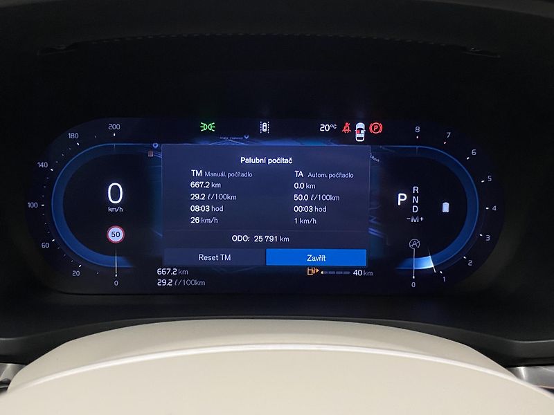 Volvo V60 B4 DARK PLUS AUT CZ - fotka 25 z 51