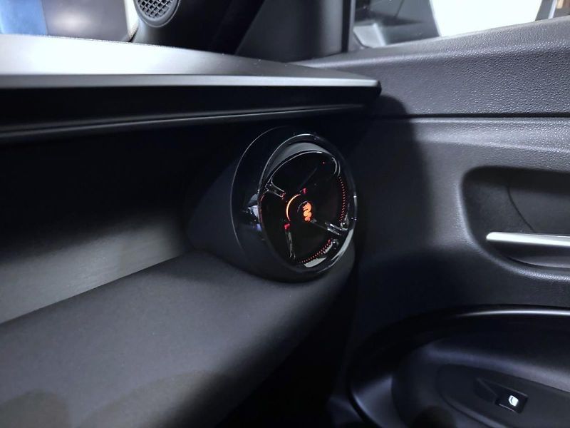 Alfa Romeo Junior (2026) Speciale 156k Elettrica 54 kWh - fotka 20 z 20