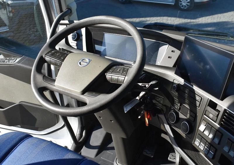 Volvo FH (2023) 500 tahač EURO 6 - fotka 13 z 22