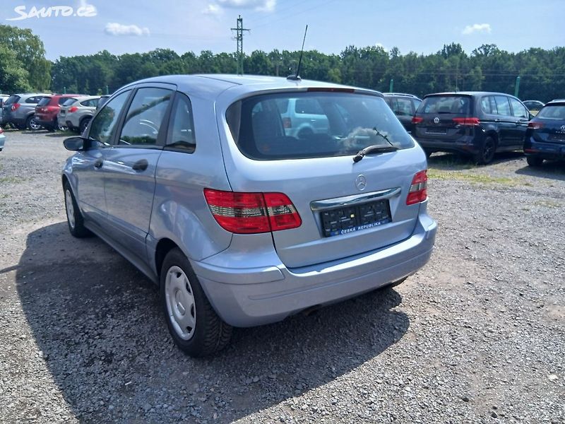 Mercedes-Benz Třídy B 1.7i, KLIMATRONIC - fotka 11 z 31
