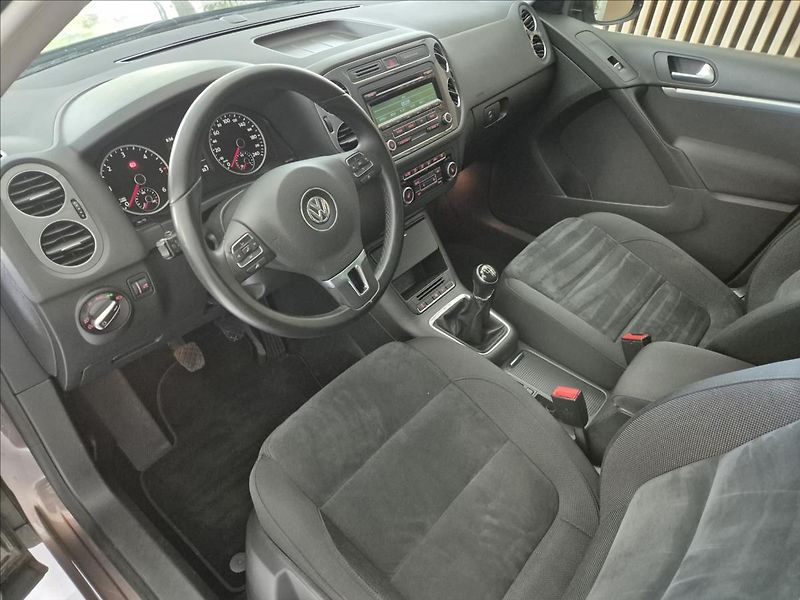 Volkswagen Tiguan TDI 4 MOTION R-Line - fotka 10 z 31